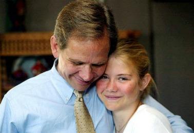 Elizabeth Smart with father Elizabeth Smart with father, after being rescued.